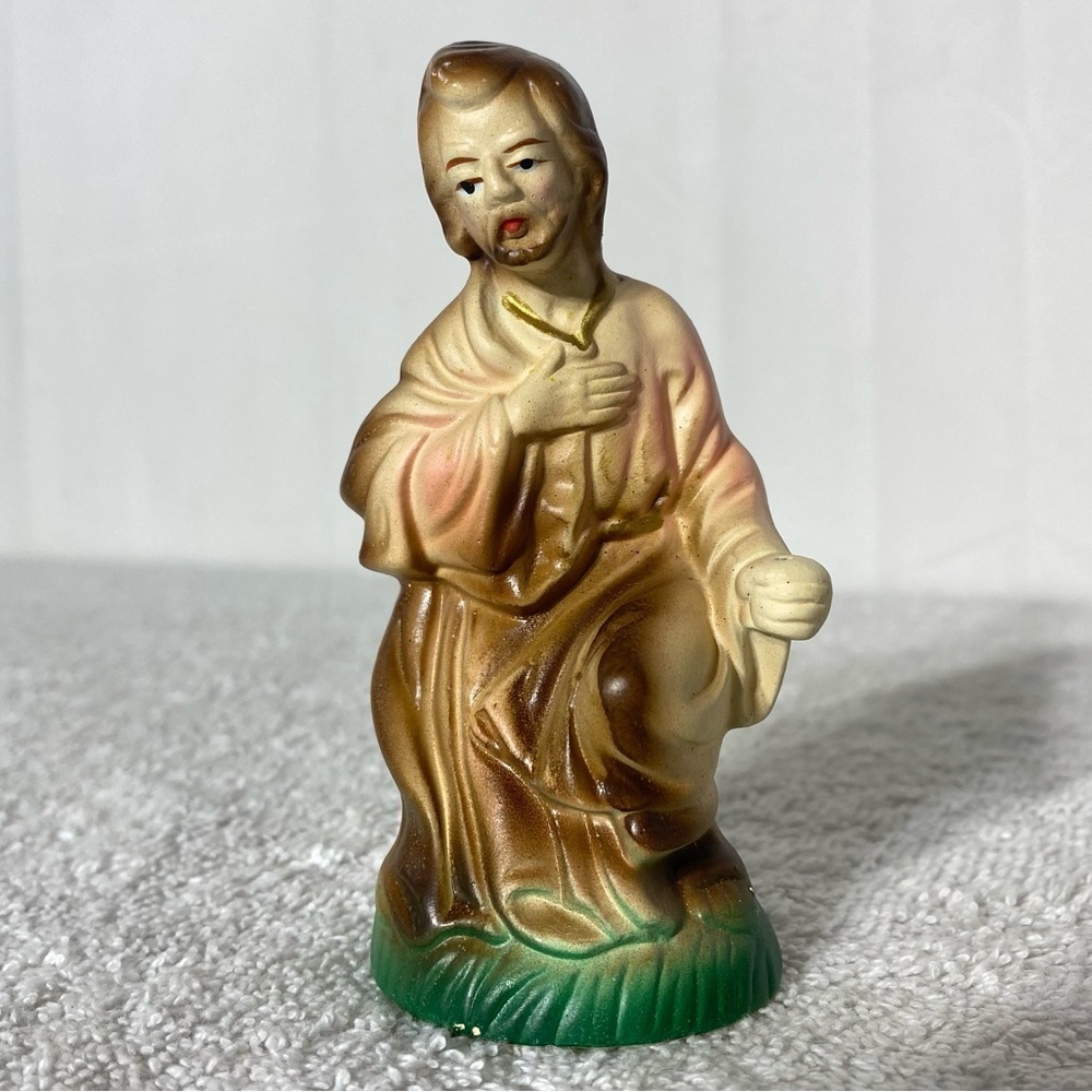 5/$35 Vintage Chalk Ware Nativity Scene Figurine